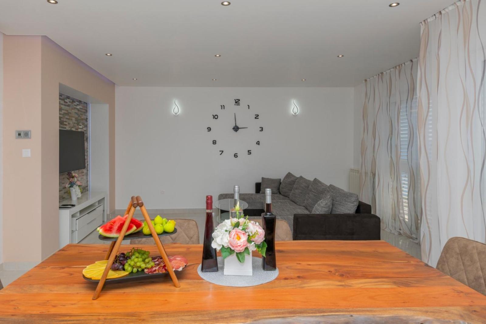 Apartments Radeljic Podstrana Room photo